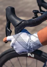 VeloToze Aero Gloves - Image 2
